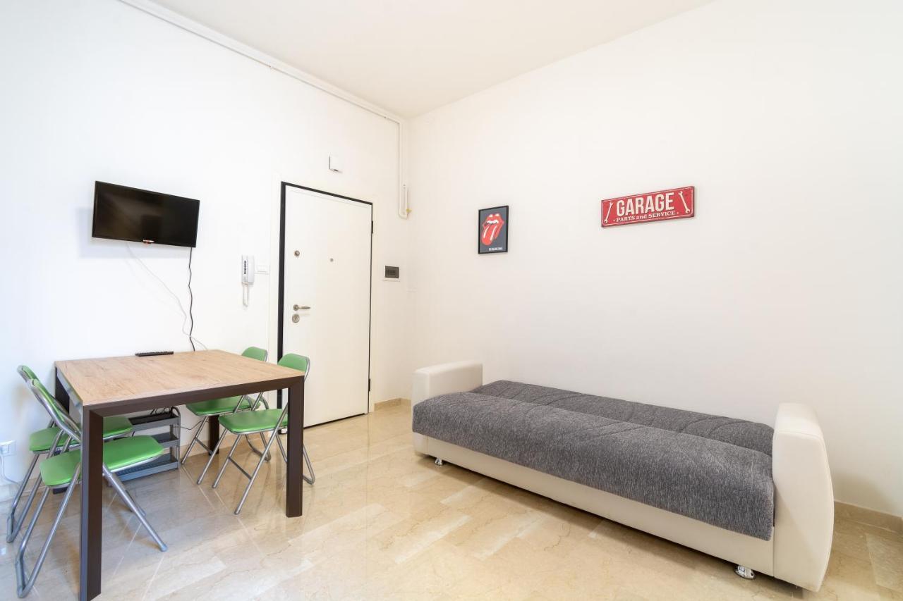 Housmart San Carlo 17 Apartment Bologna Ngoại thất bức ảnh
